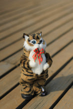 Load image into Gallery viewer, Dancing Cat Speaker
